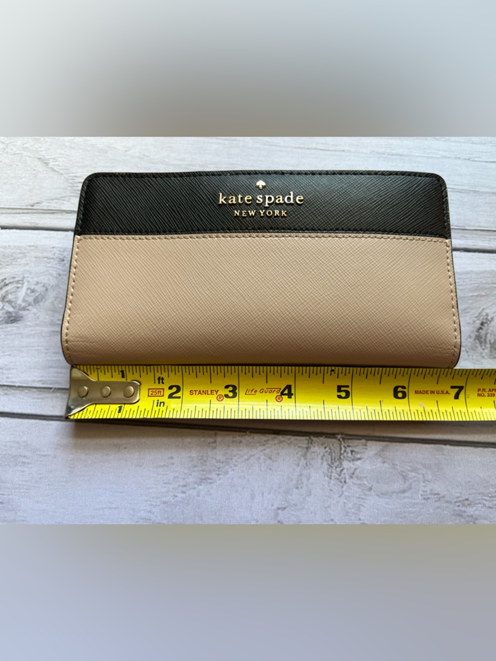 Kate Spade New York Madison slim bi fold color block wallet. Beige and black - Picture 6 of 9